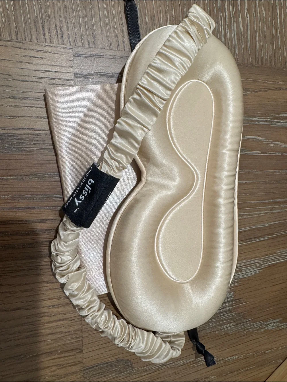 Blissy Profile Sleep Mask Blissy Pure Silk Sleep Mask in Champagne new w pouch